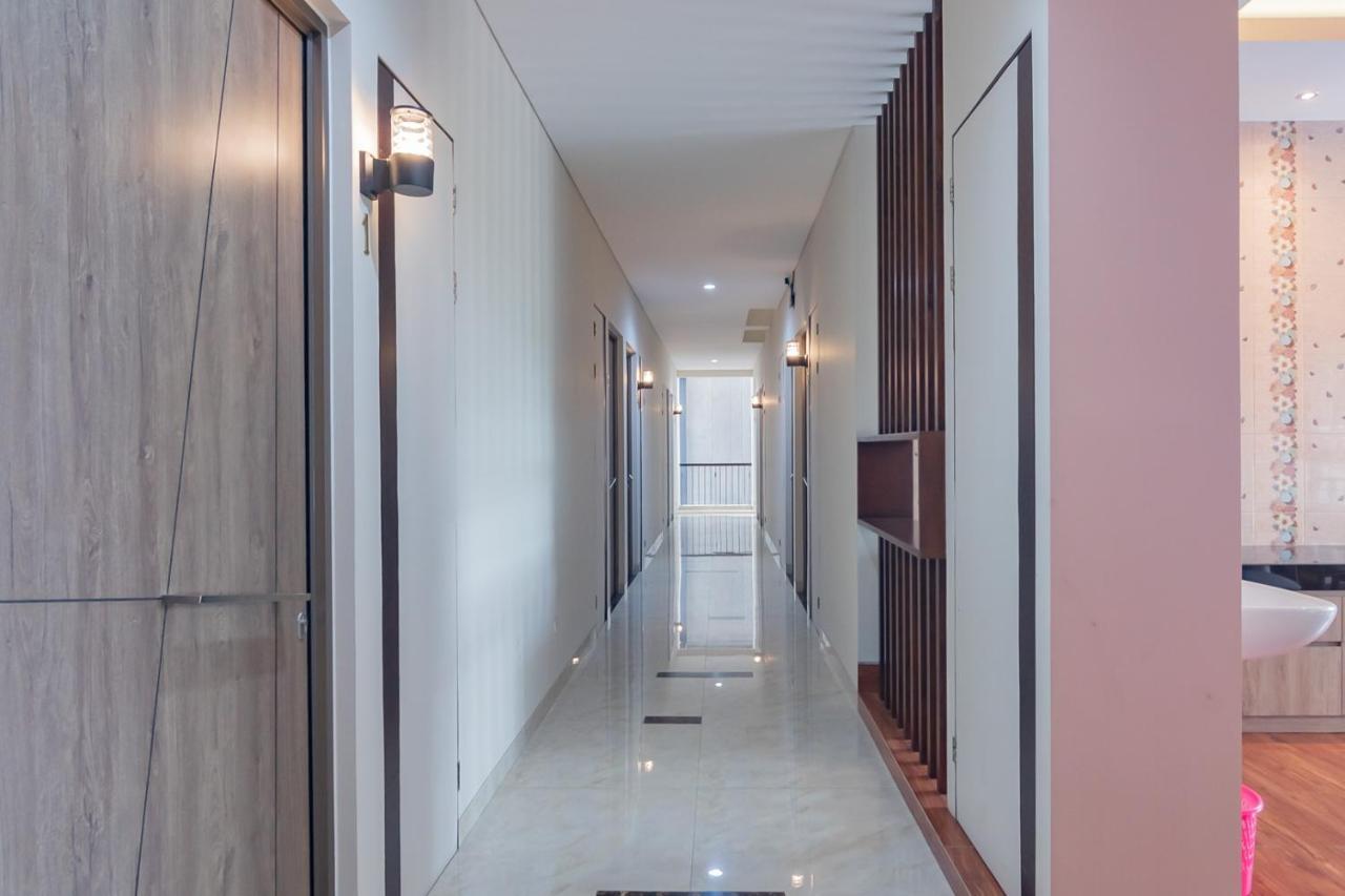 Reddoorz Plus @ Cirebon City Center エクステリア 写真