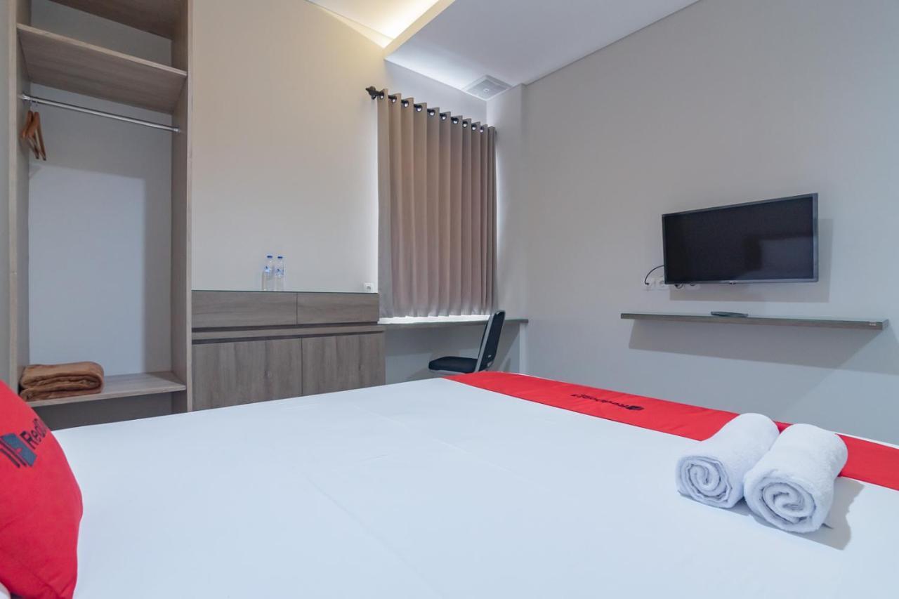 Reddoorz Plus @ Cirebon City Center エクステリア 写真